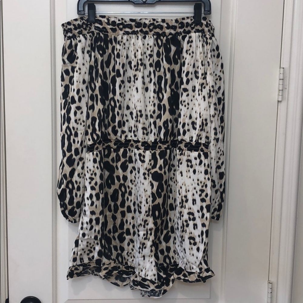Bebe  Leopard 🐆 Romper - Picture 8 of 10